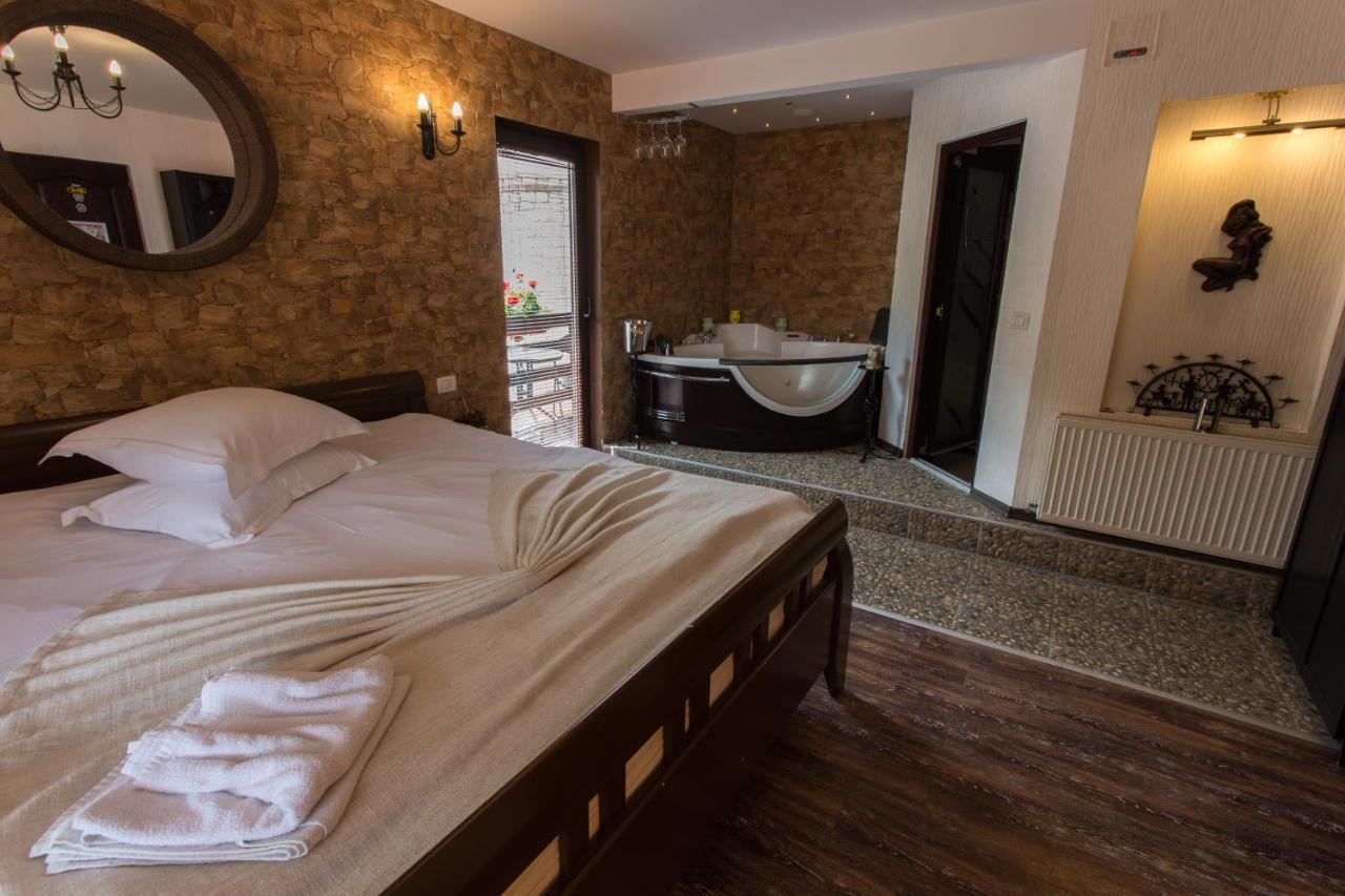 Pension Casa Wenge Sinaia Zewnętrze zdjęcie