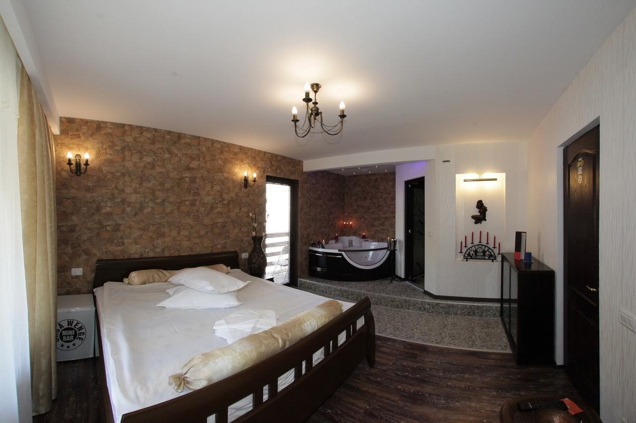 Pension Casa Wenge Sinaia Zewnętrze zdjęcie