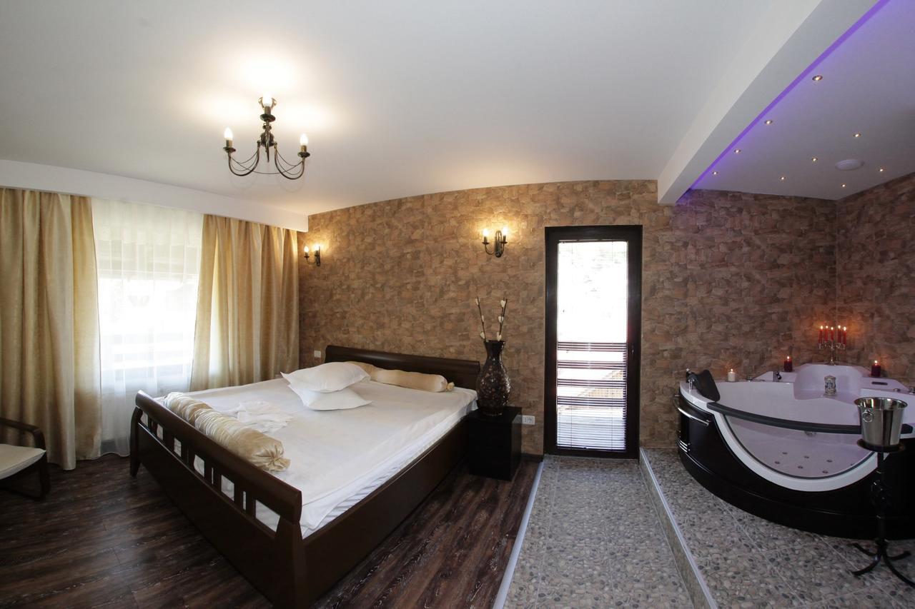 Pension Casa Wenge Sinaia Zewnętrze zdjęcie